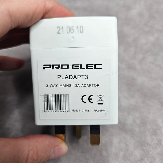 Pro Elec 3 Way Mains Adaptor – White