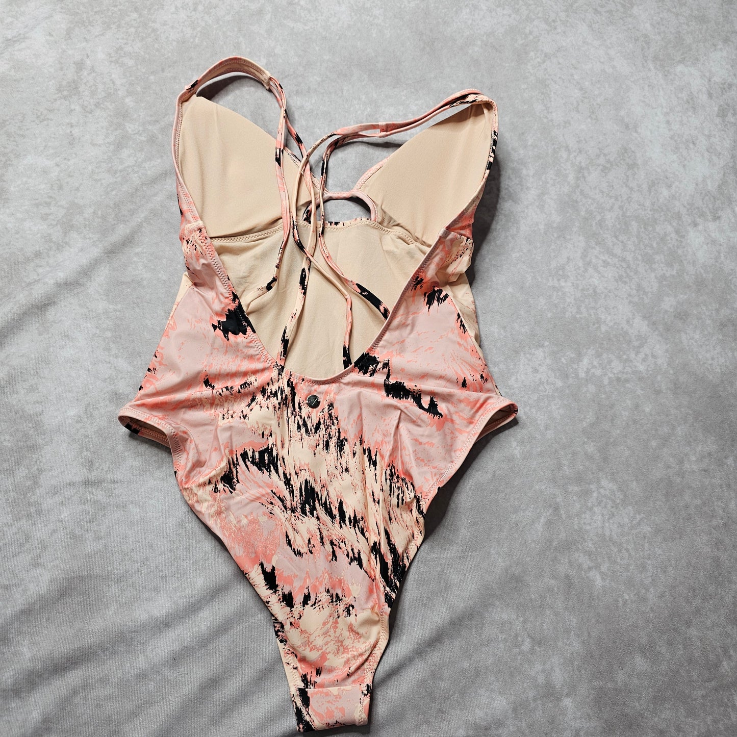 Gymshark Women’s One Piece Swimsuit – Peach Abstract Size M