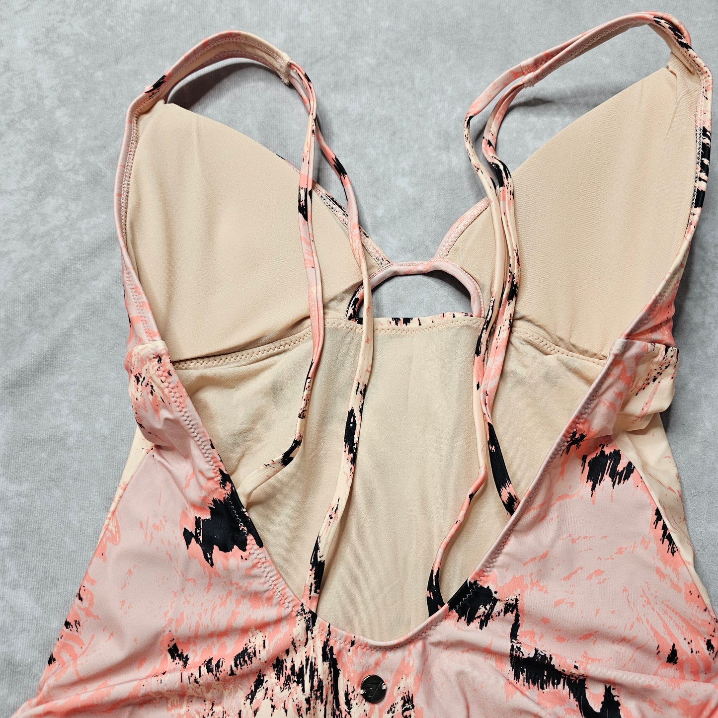 Gymshark Women’s One Piece Swimsuit – Peach Abstract Size M
