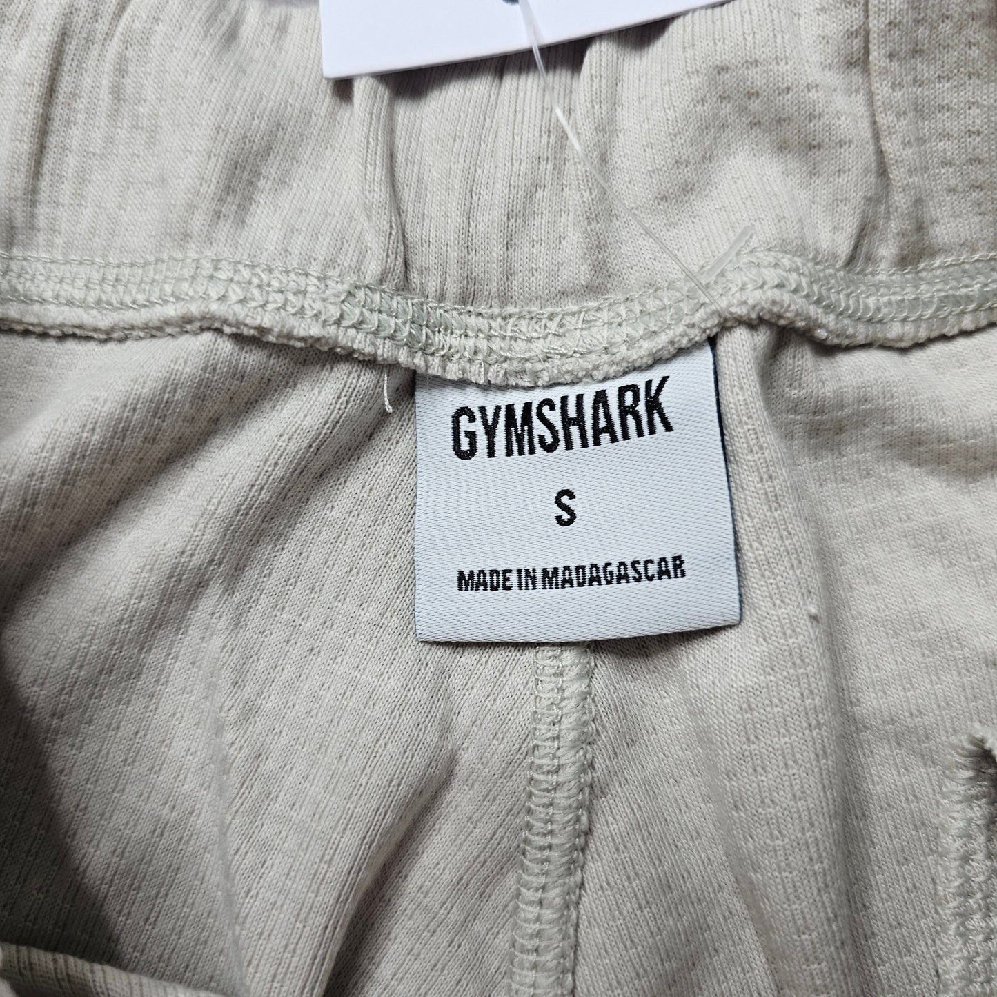 Gymshark Women’s Pause Loose Shorts – Pebble Grey Size S