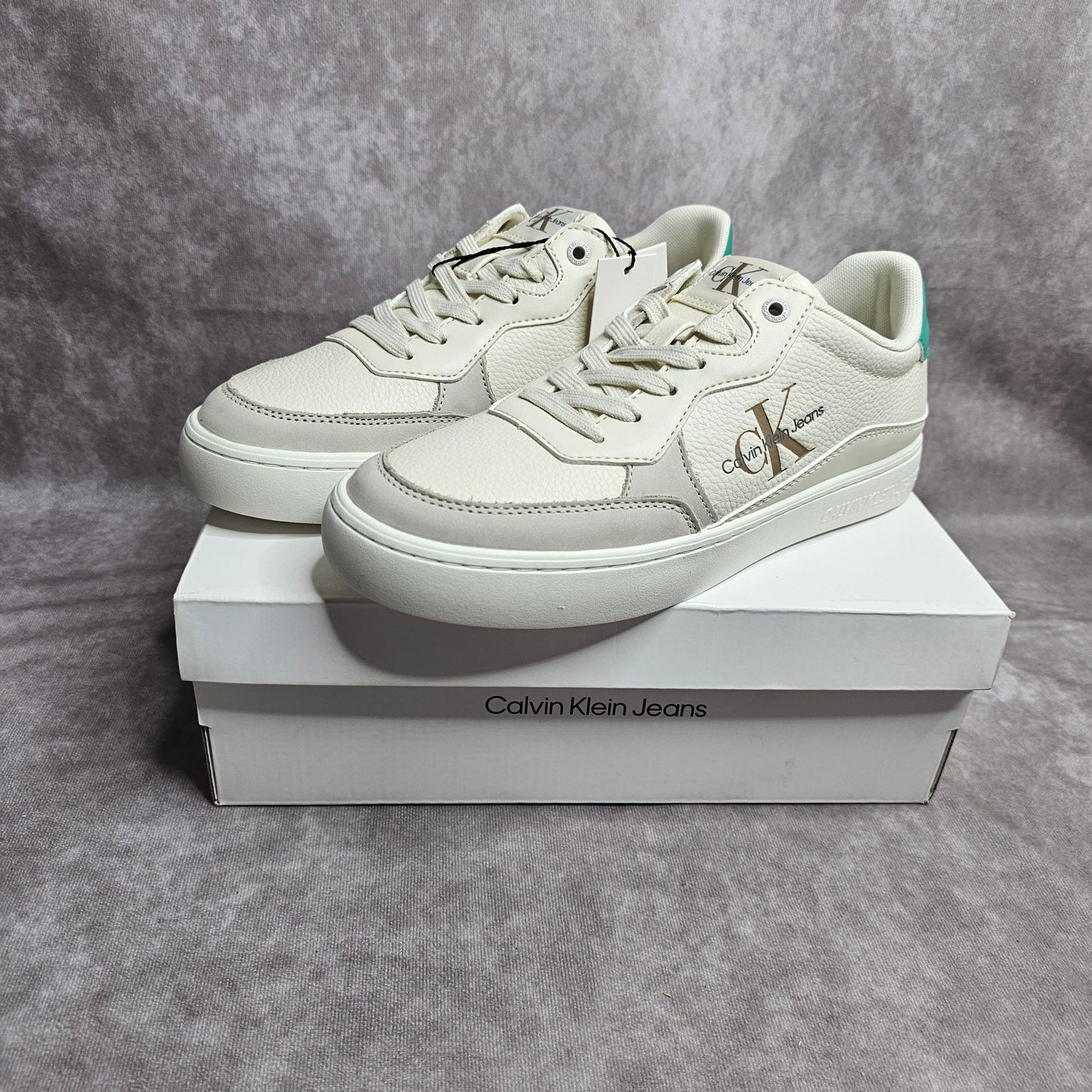 Calvin Klein Jeans Men's Cupsole Leather Trainers – Cream UK 7