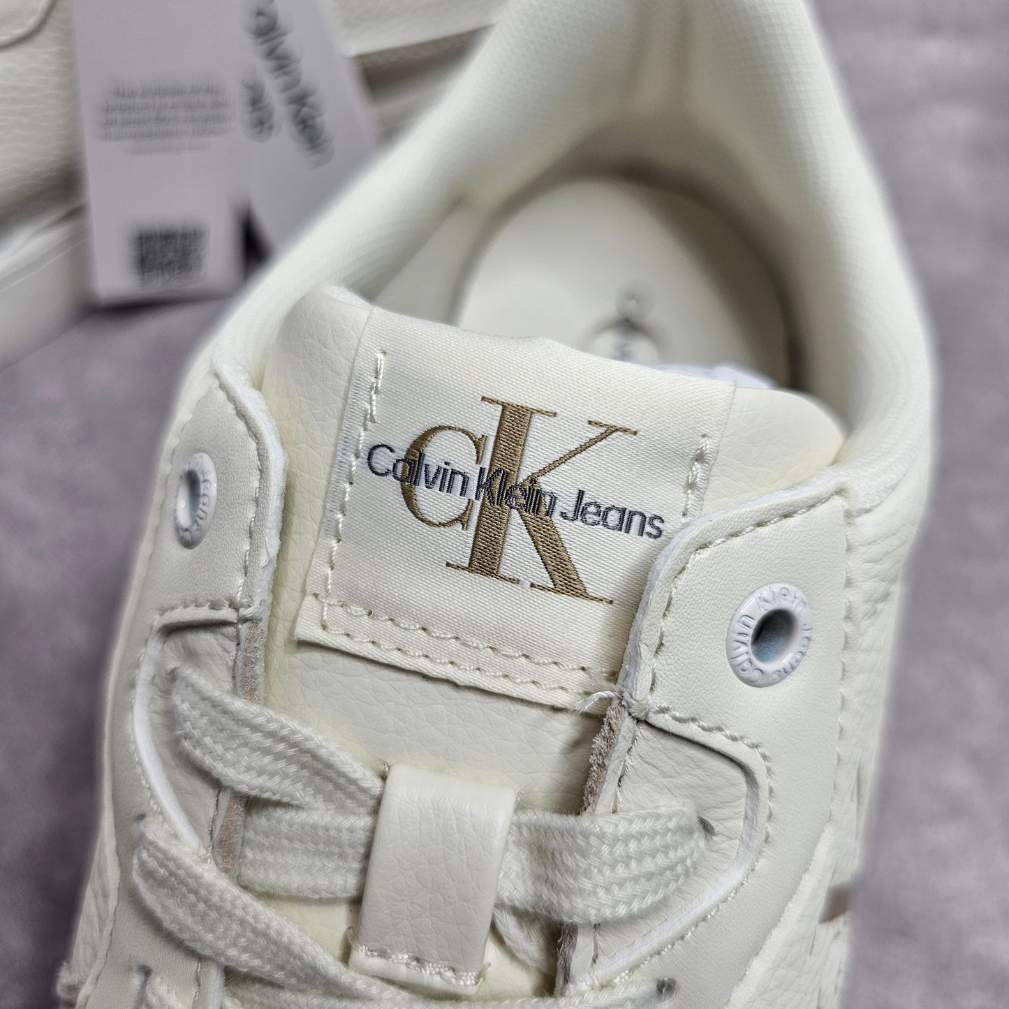 Calvin Klein Jeans Men's Cupsole Leather Trainers – Cream UK 7