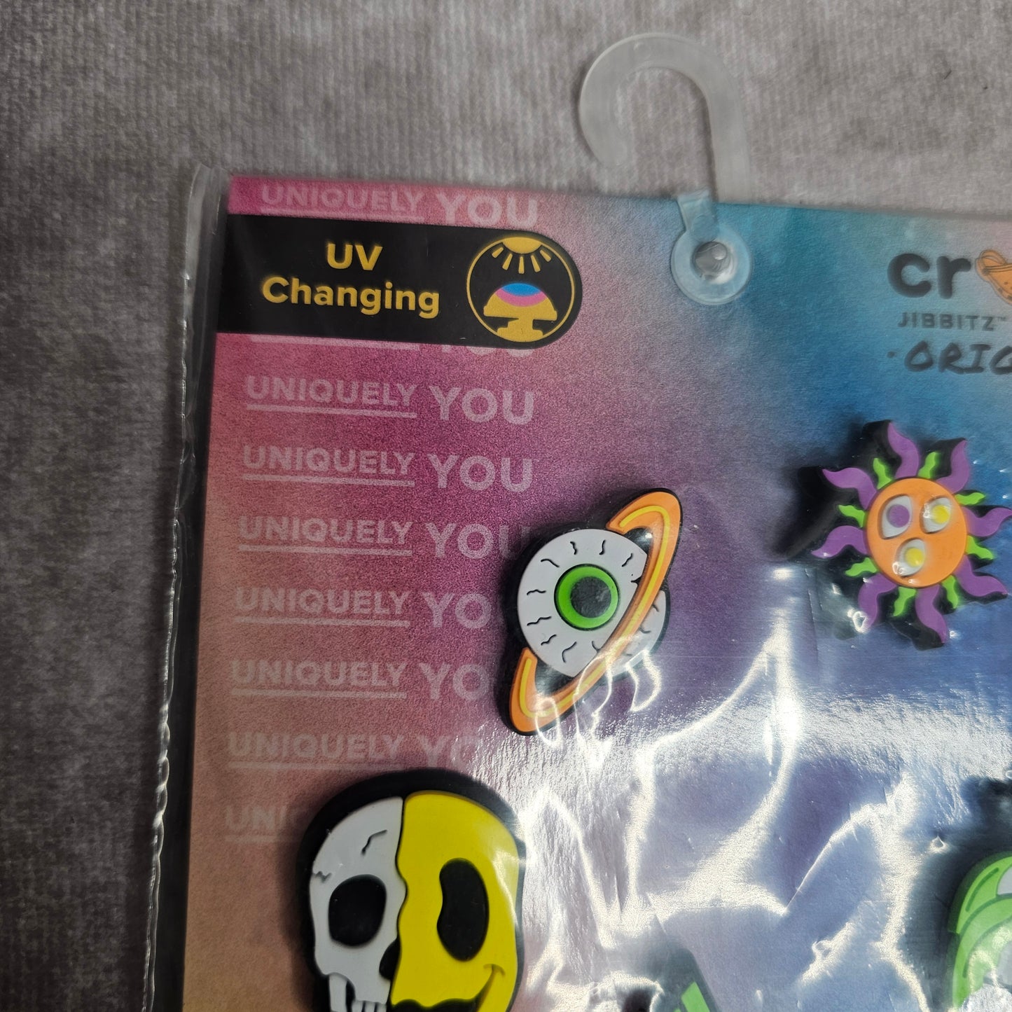 Crocs Jibbitz UV Changing Trippy Festival Charms – Multi