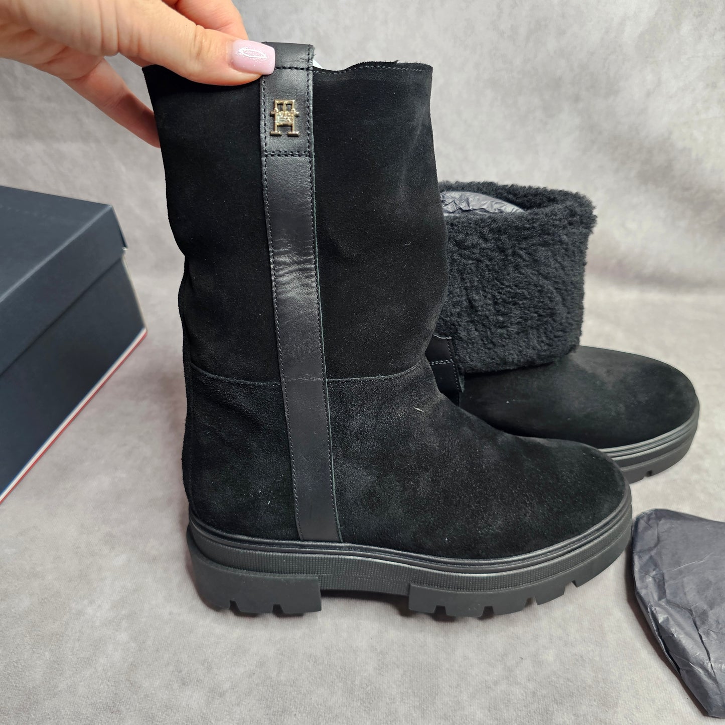 Tommy Hilfiger Suede Roll-Down Boots – Black UK 3.5