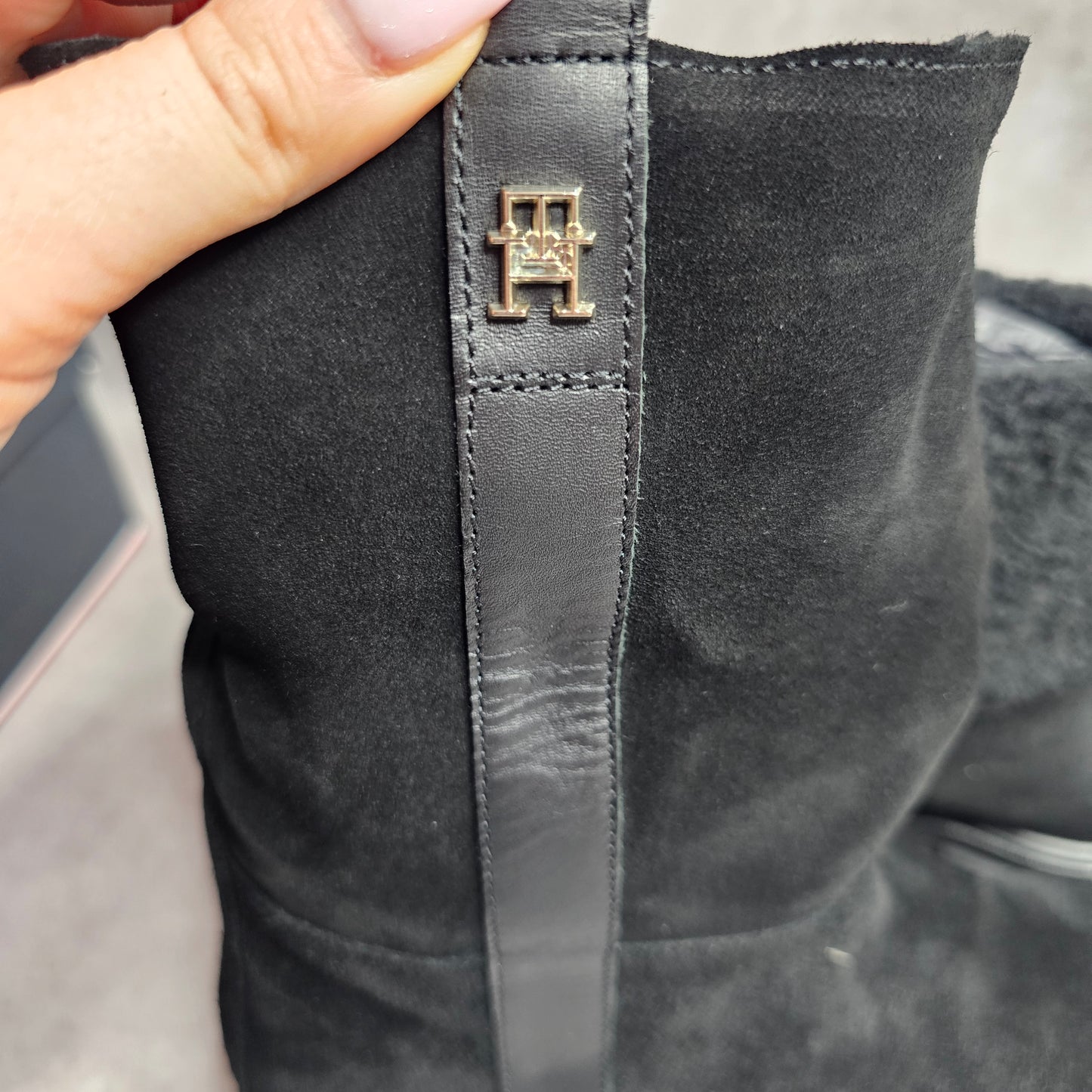 Tommy Hilfiger Suede Roll-Down Boots – Black UK 3.5