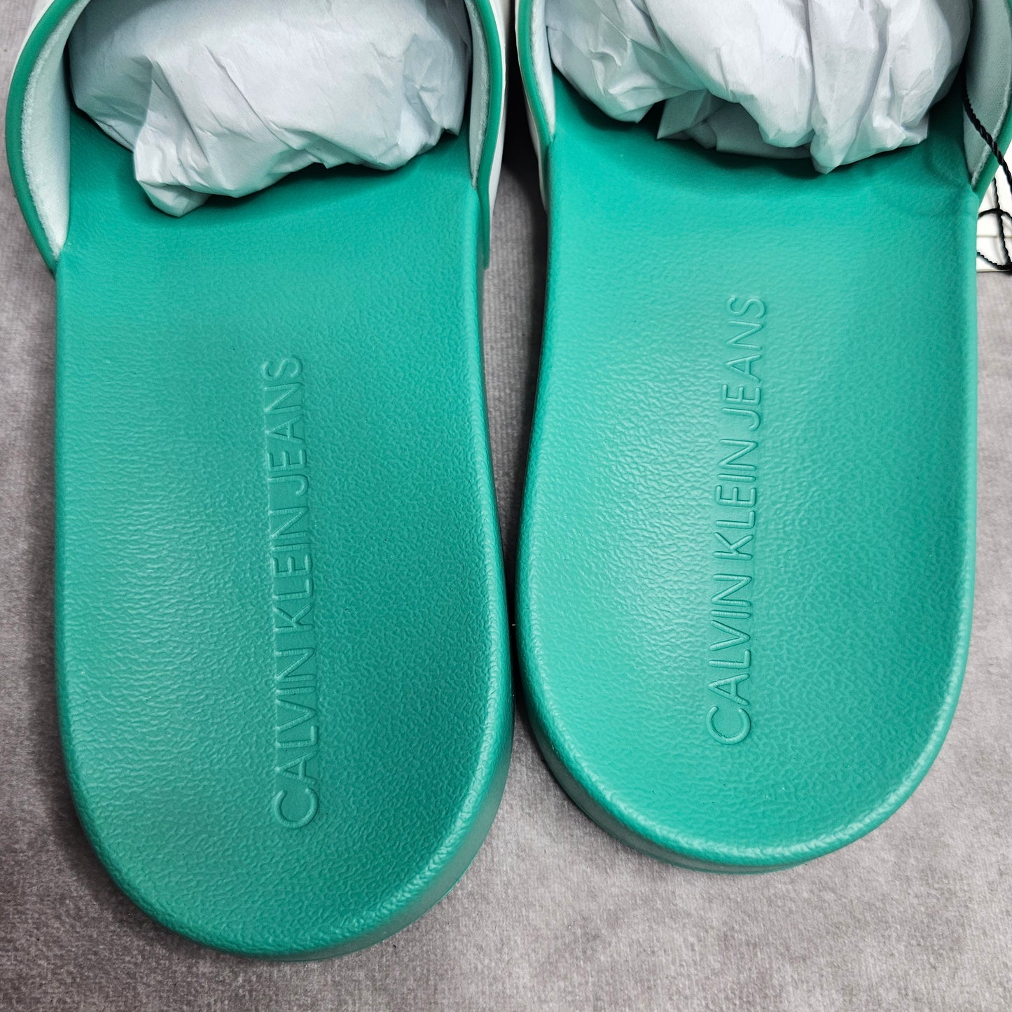 Calvin Klein Jeans Men's Institutional Slides – Green/White UK 9-10.5