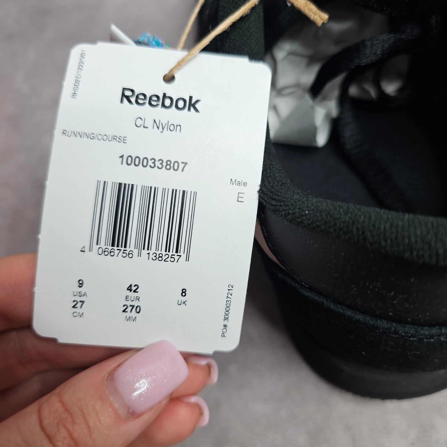 Reebok Men's Classic Nylon VeeFriends Trainers – Black/White UK 8