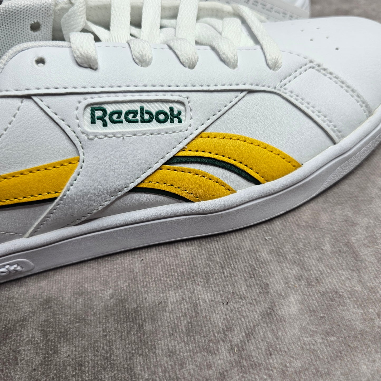 Reebok Court Retro Trainers – White UK 5