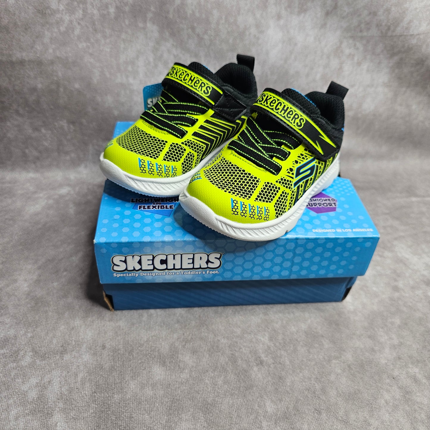 Skechers Boys Comfy Flex 2.0 Tronox Trainers – Black/Lime UK 4