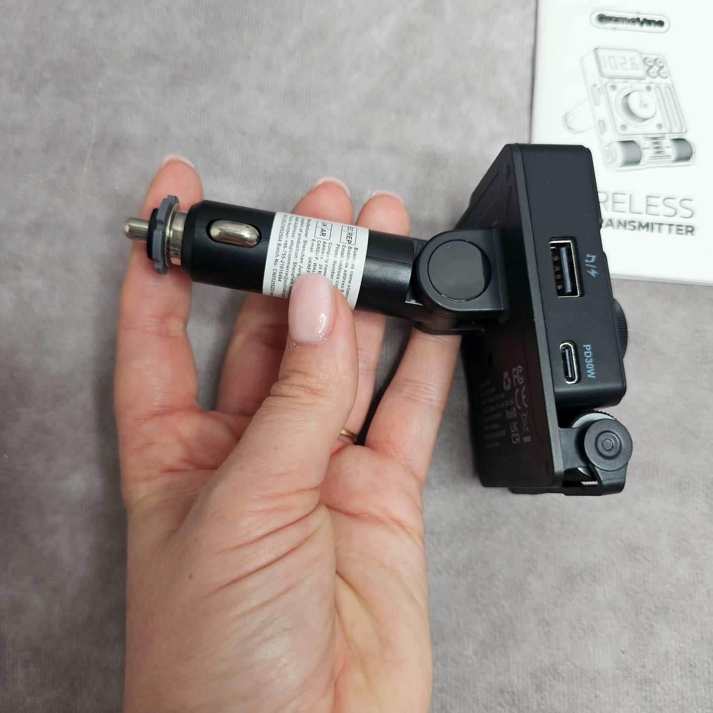 GizmoVine Wireless FM Transmitter Car Charger PD3.0 – Black