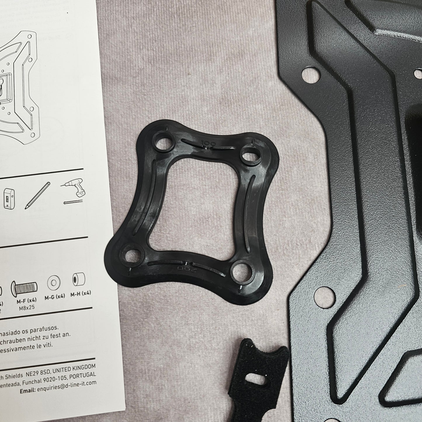 D-Line Flat TV Wall Mount Bracket – Black