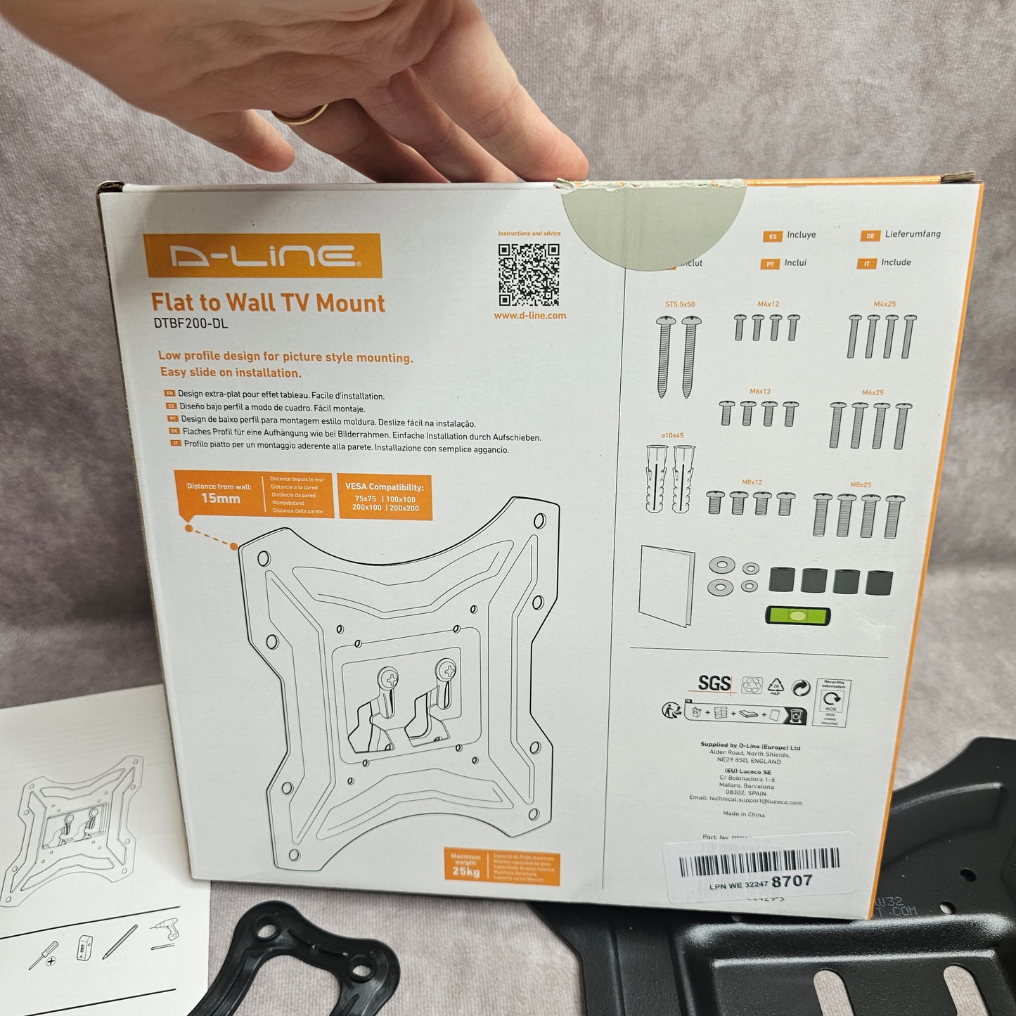 D-Line Flat TV Wall Mount Bracket – Black