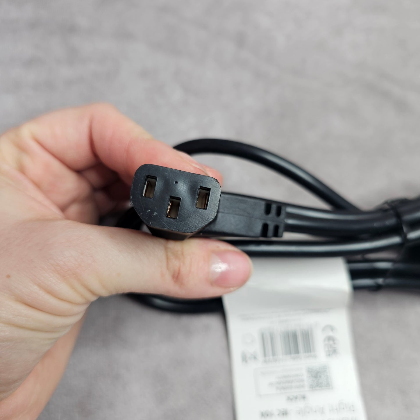 Mercury Mains Power Lead IEC Right Angle 2m – Black