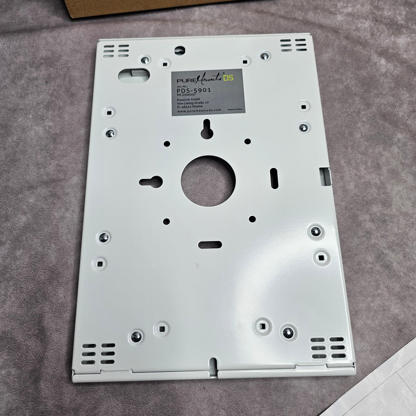 PureMounts Tablet Enclosure PDS-5901 Lockable White