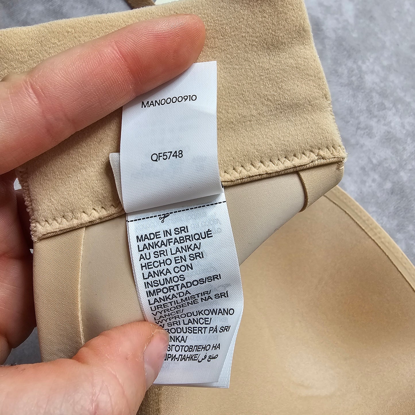 Calvin Klein Strapless Bra Lightly Lined – Nude UK 36D