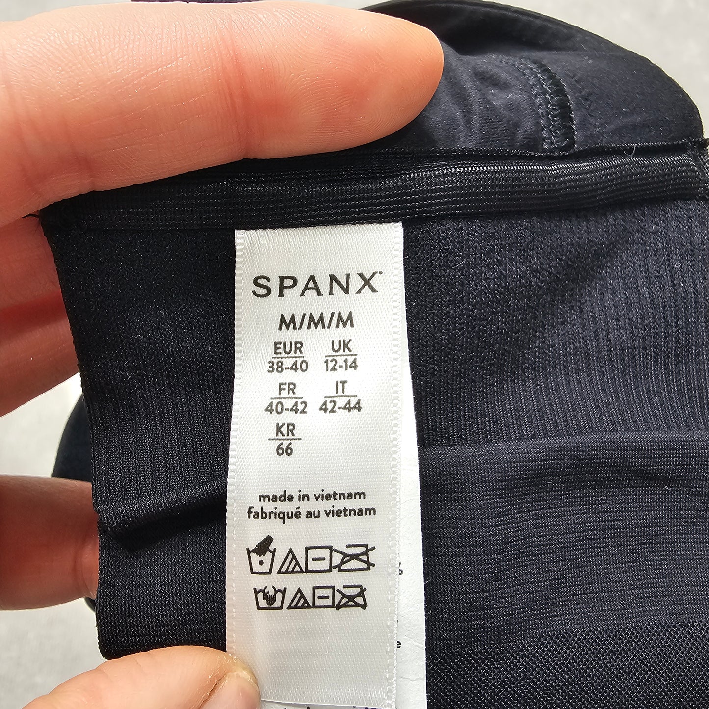 Spanx Seamless Bra Top – Black UK 12-14