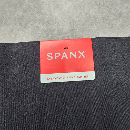 Spanx Everyday Shaping Thong – Black Size M