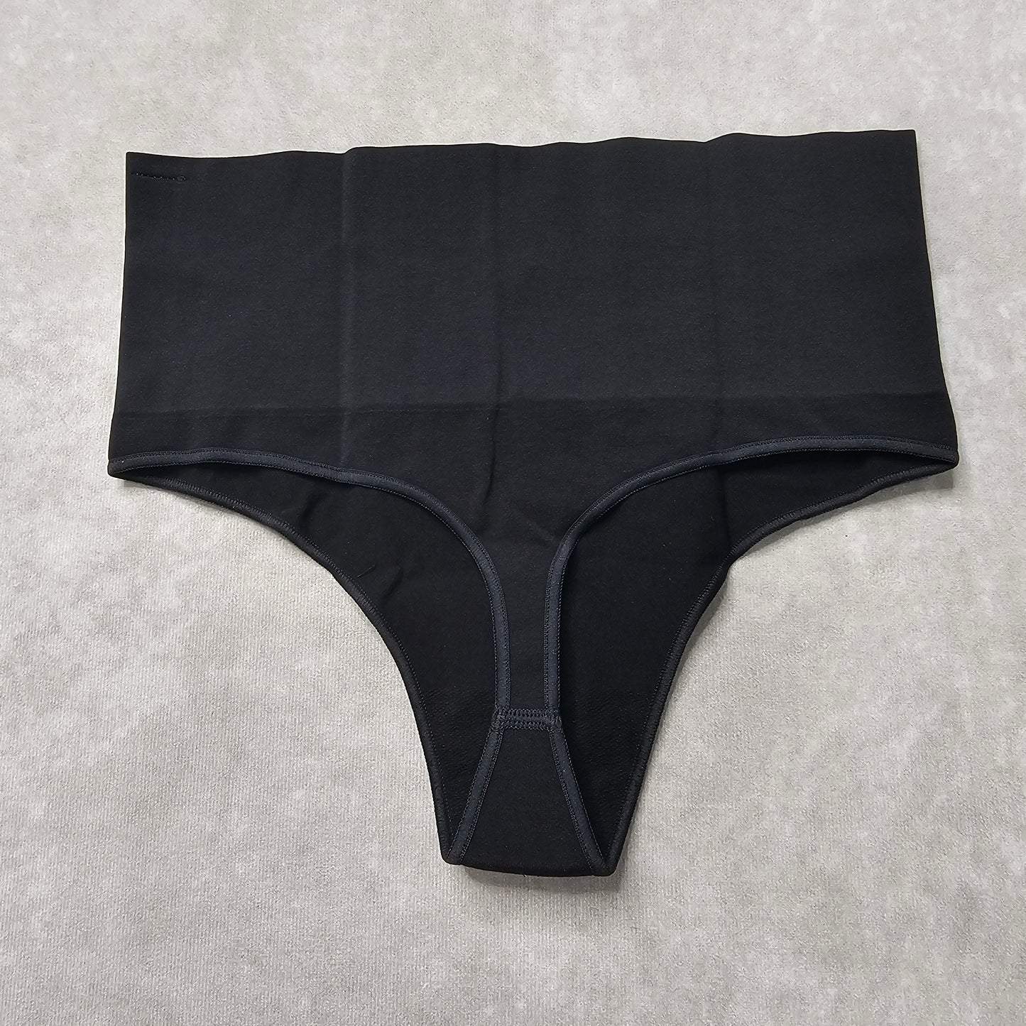 Spanx Everyday Shaping Thong – Black Size M
