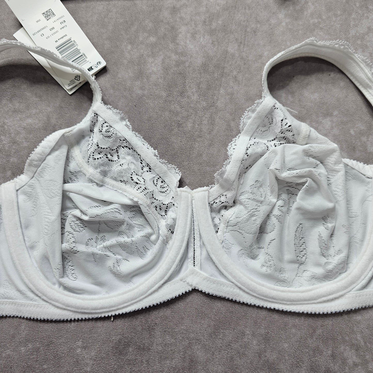 Triumph Stellina Wired Bra – White UK 36D