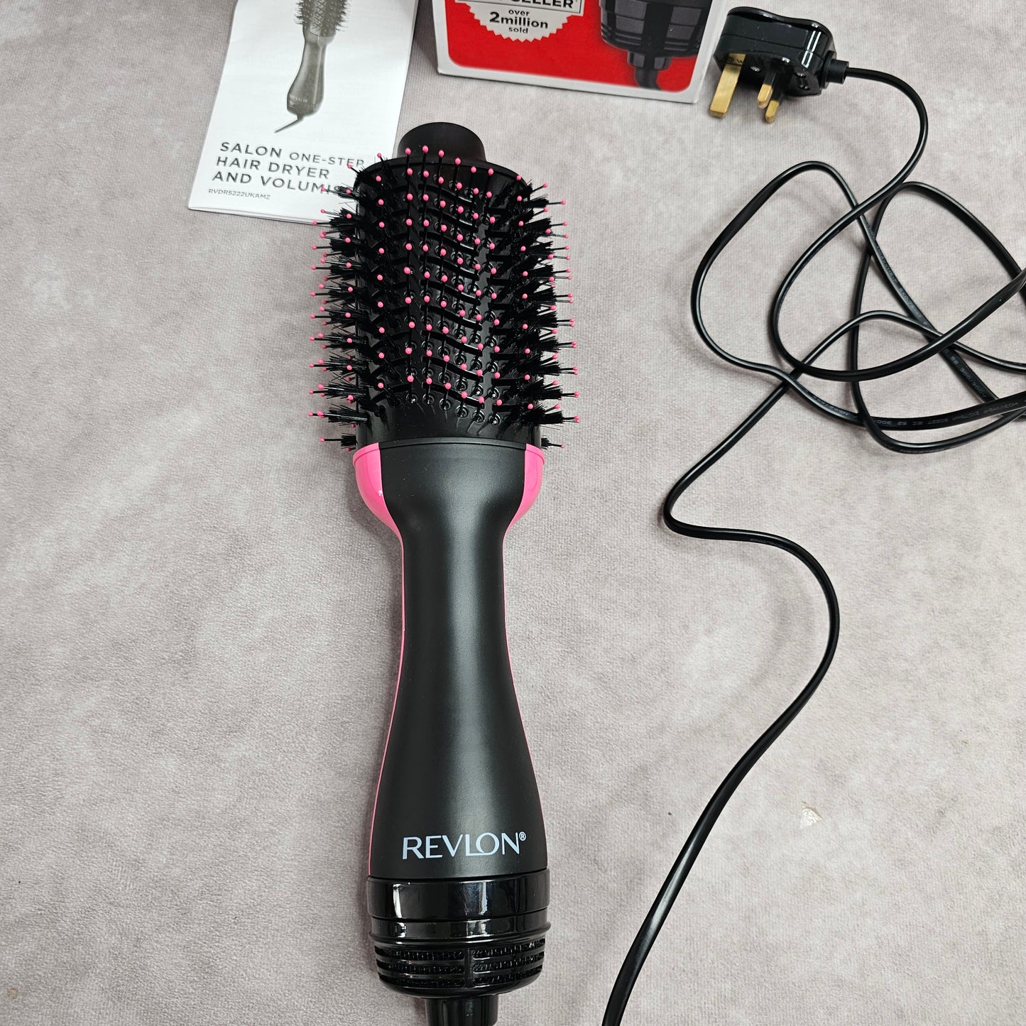 Revlon One-Step Volumiser Hair Dryer Brush – Black/Pink