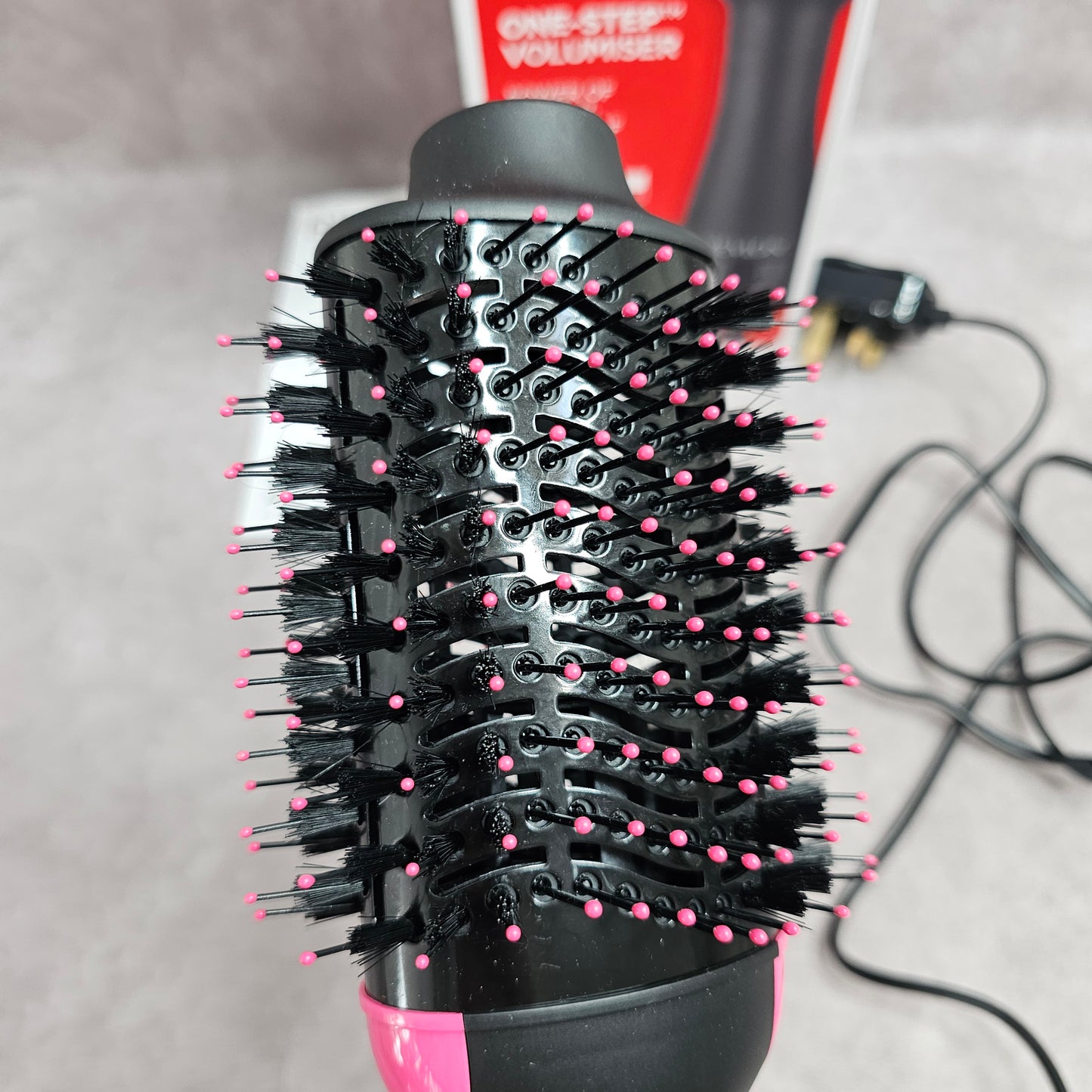 Revlon One-Step Volumiser Hair Dryer Brush – Black/Pink