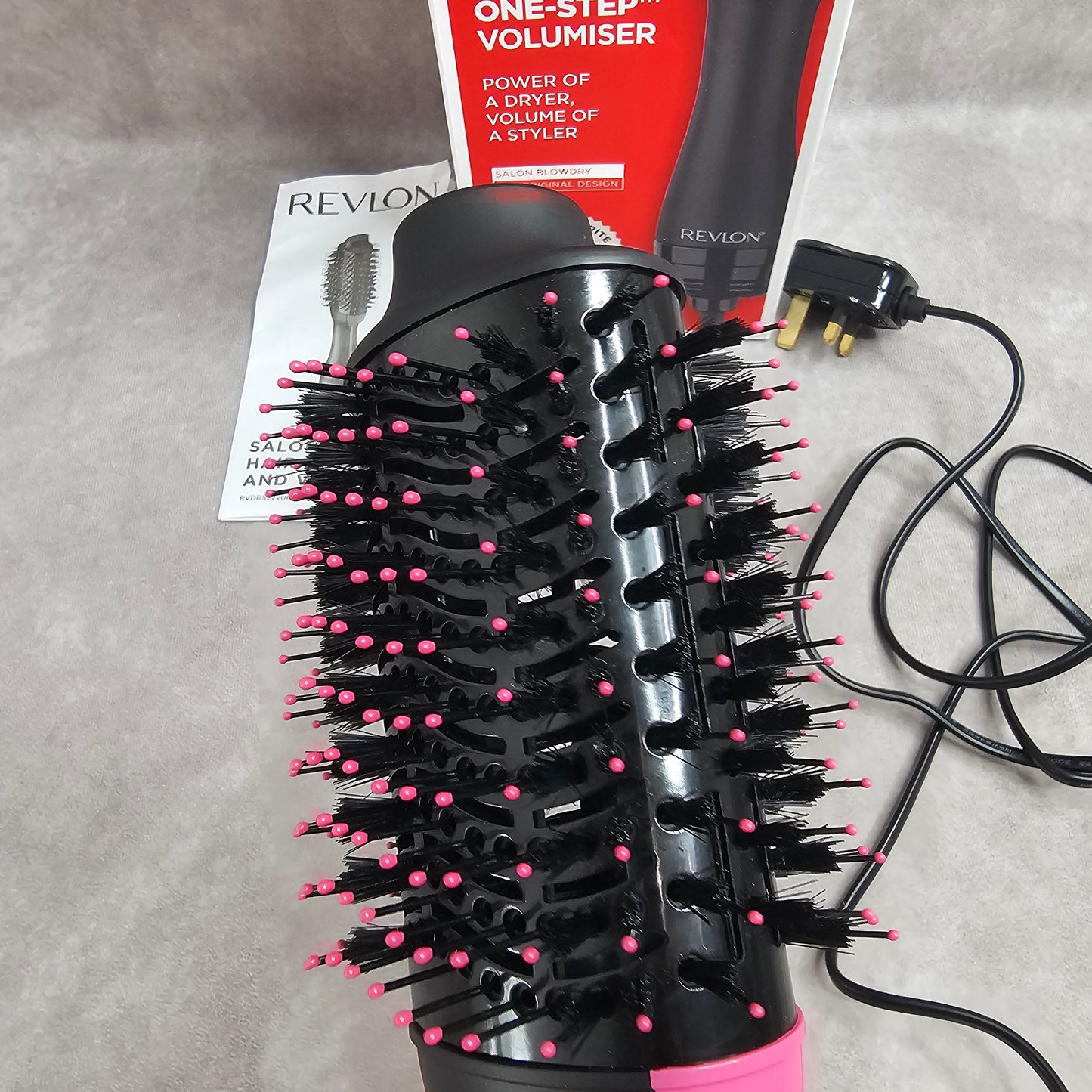 Revlon One-Step Volumiser Hair Dryer Brush – Black/Pink