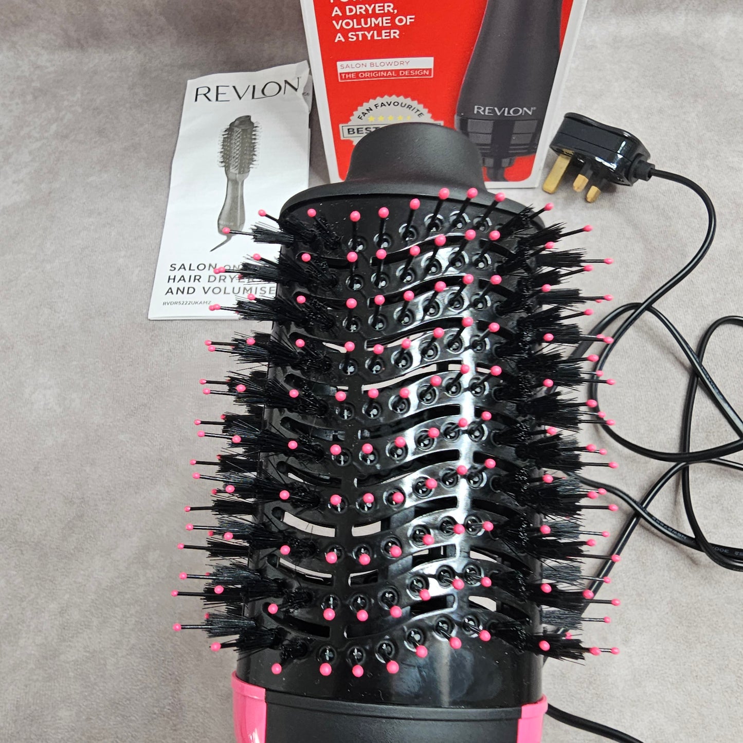 Revlon One-Step Volumiser Hair Dryer Brush – Black/Pink