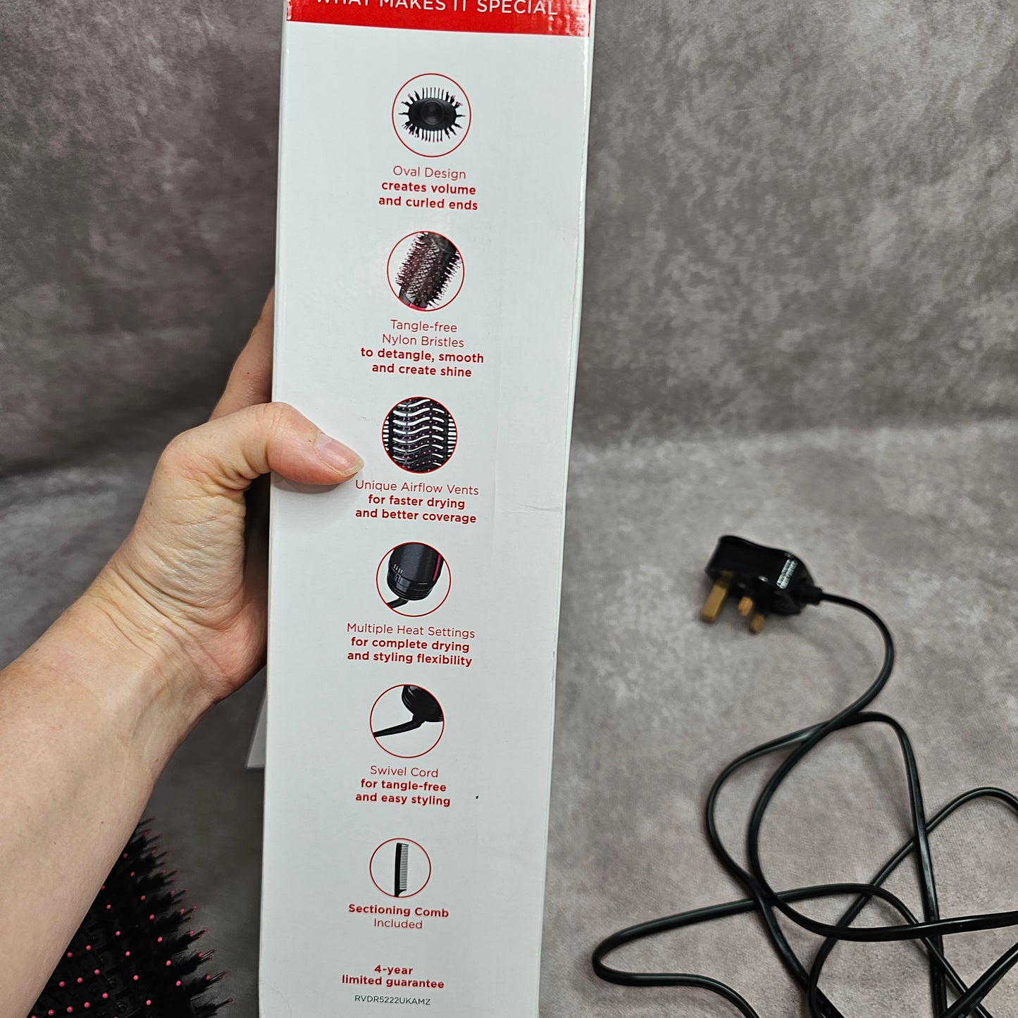 Revlon One-Step Volumiser Hair Dryer Brush – Black/Pink