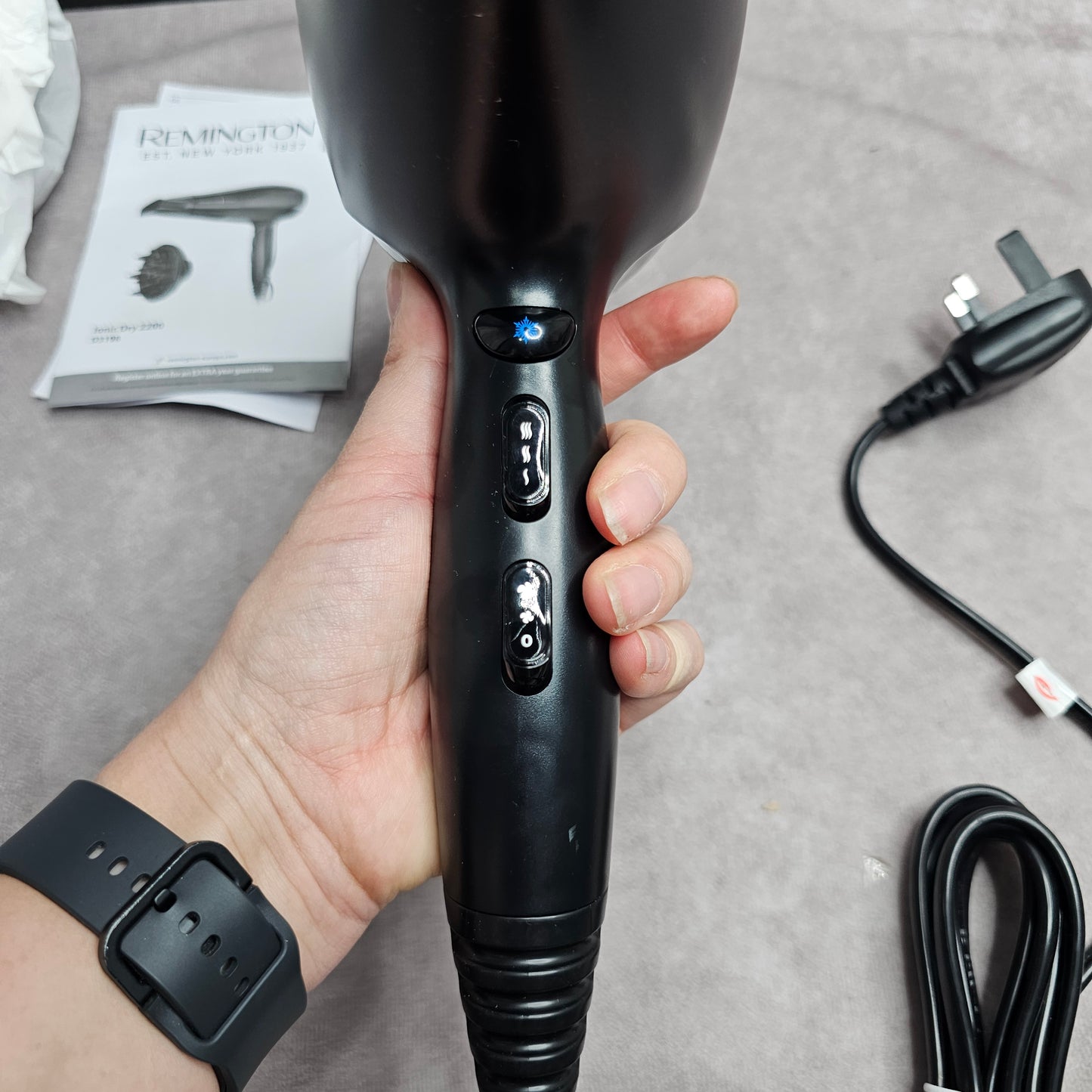Remington Hair Dryer D3198 Ionic Dry 2200 – Black