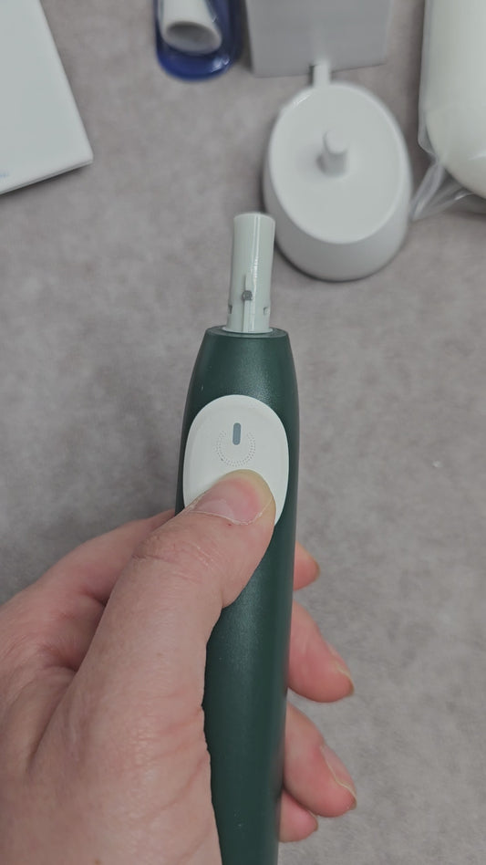 Oral-B Electric Toothbrush iO Series 2 Green