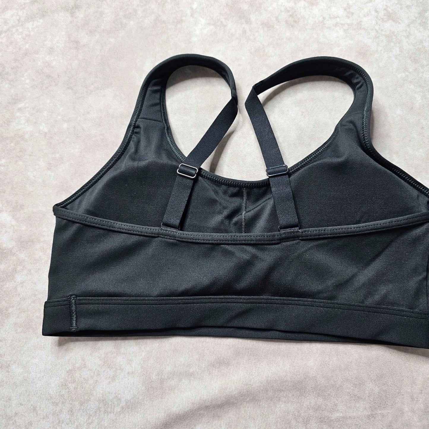 Gymshark Women’s Scoop Neck Sports Bra – Black Size S